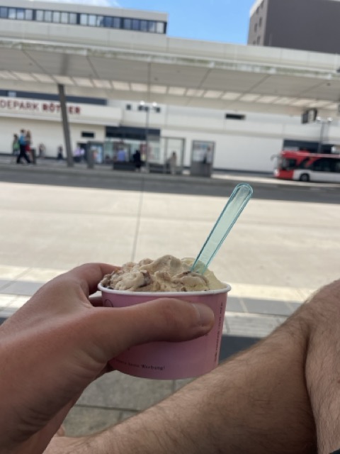 eis essen in Hildesheim am Bahnhof