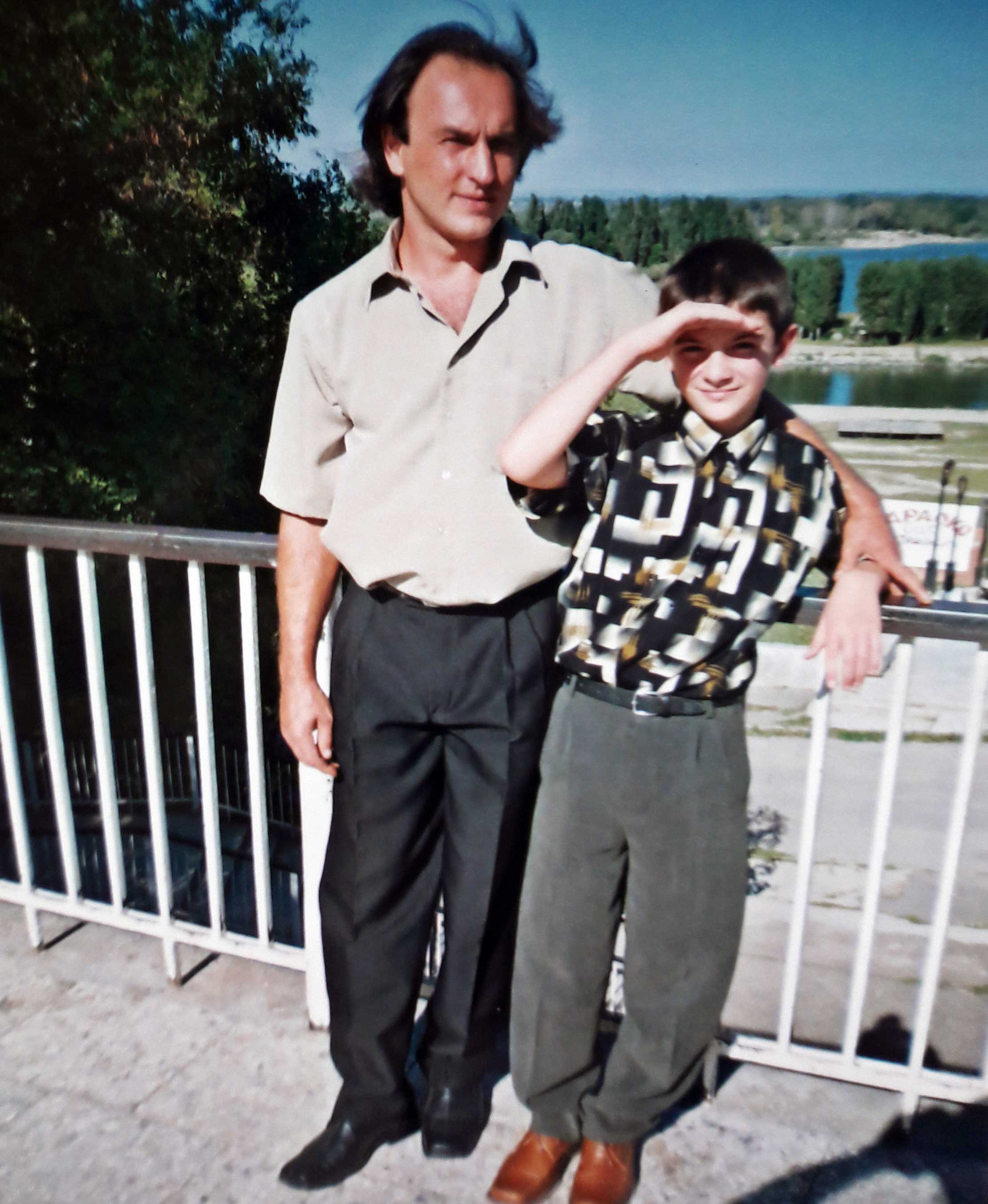 Alexander Fufaev mit seinem Onkel